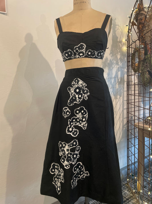 High Waist Shaped Skirt silk Shantung with appliques