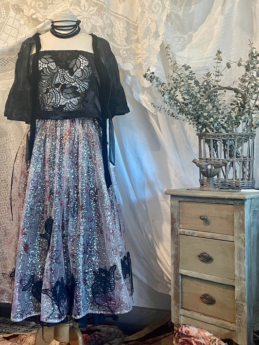 Short Black Cape with Lace and Velvet