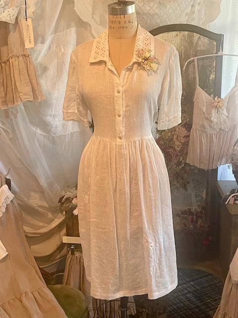 Simple Linen Dress with Antique Lace Collar