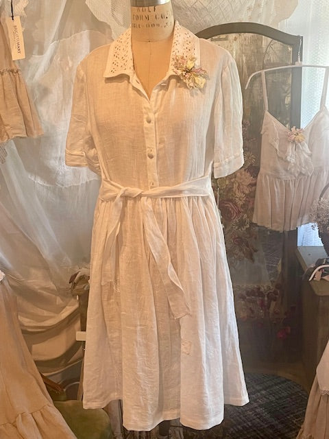 Simple Linen Dress with Antique Lace Collar