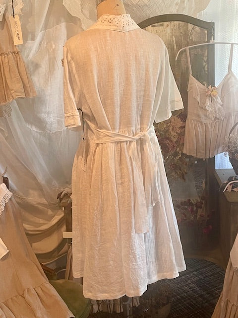Simple Linen Dress with Antique Lace Collar
