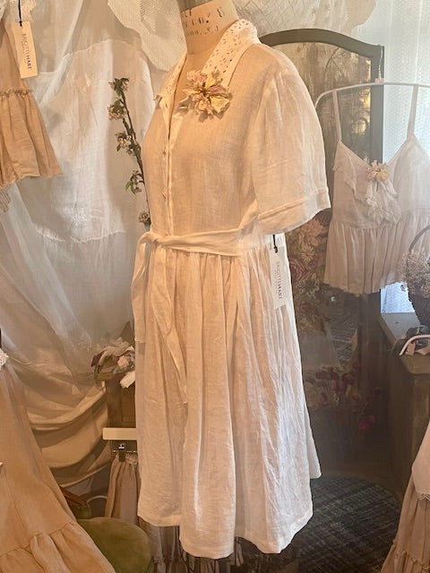 Simple Linen Dress with Antique Lace Collar