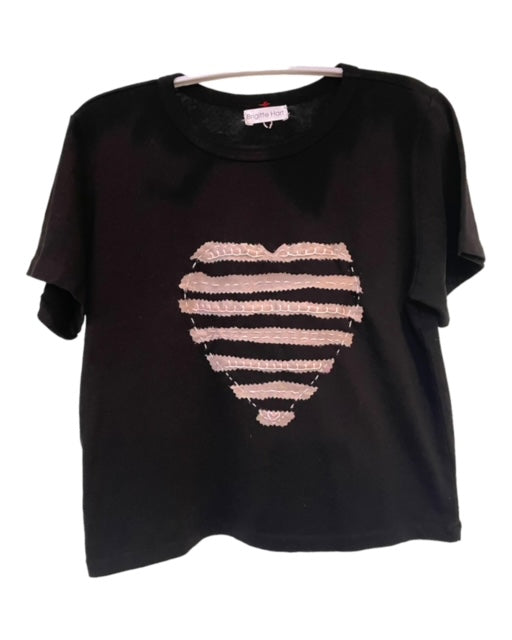 EMBROIDERED TEE - LINEAR HEART ON BLACK