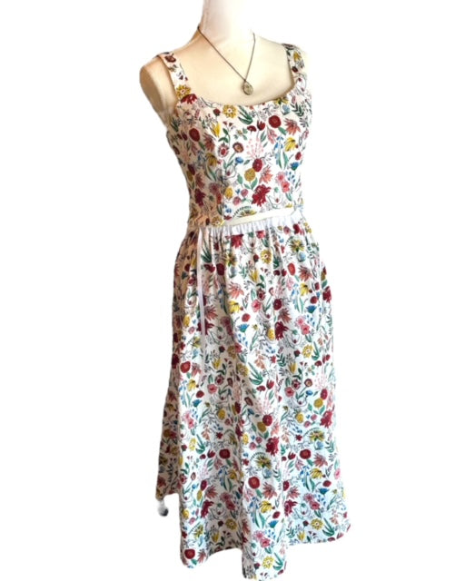 Tie-Waist Skirt with Side Slits in Cotton Garden Party Print