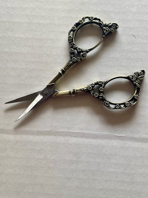 Victorian Engraved Embroidery Scissors